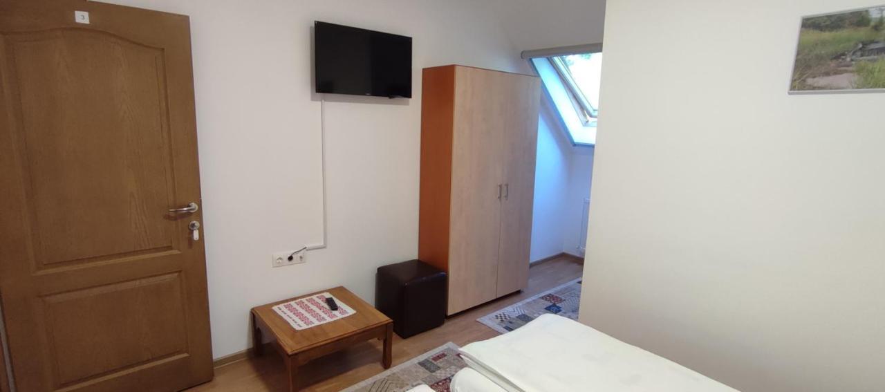 Olt-Part Vendeghaz Hotel BaileTusnad Buitenkant foto