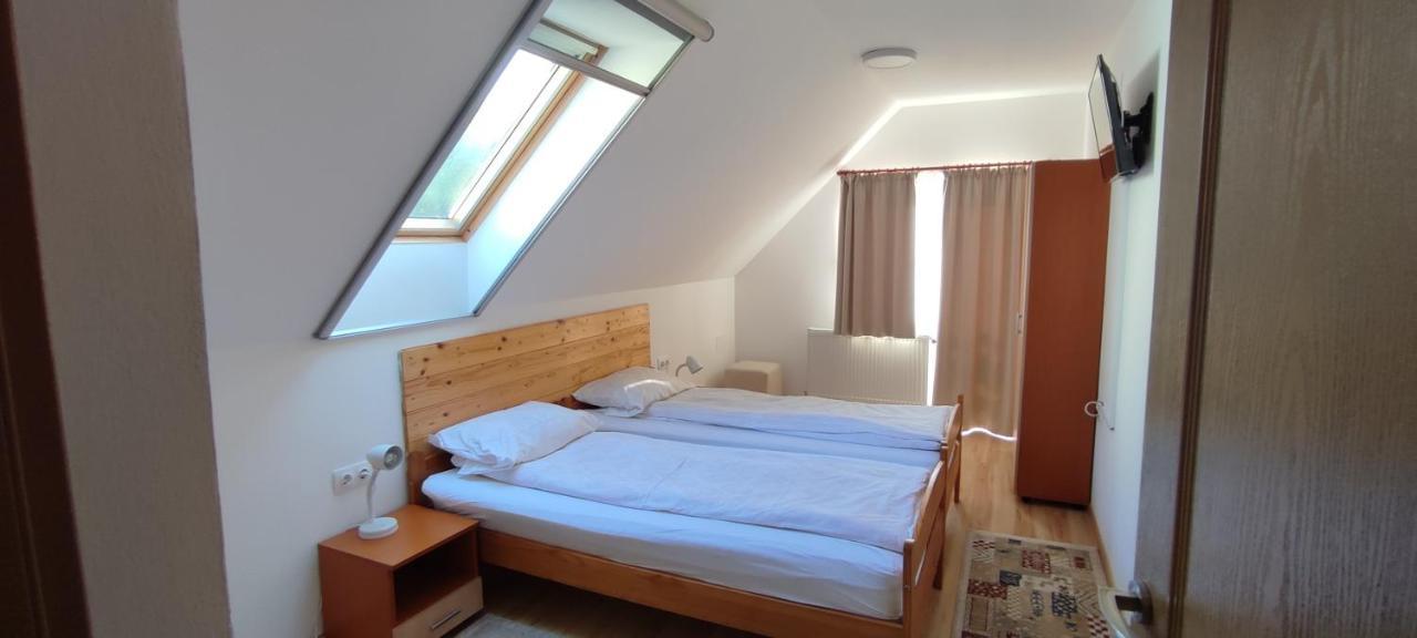 Olt-Part Vendeghaz Hotel BaileTusnad Buitenkant foto