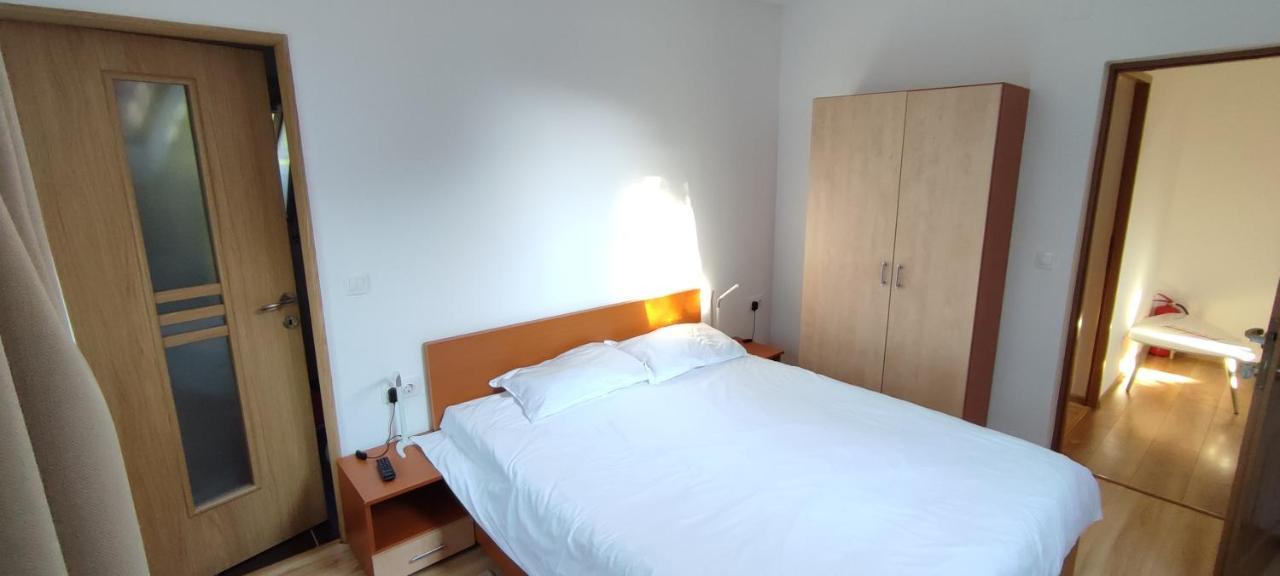 Olt-Part Vendeghaz Hotel BaileTusnad Buitenkant foto