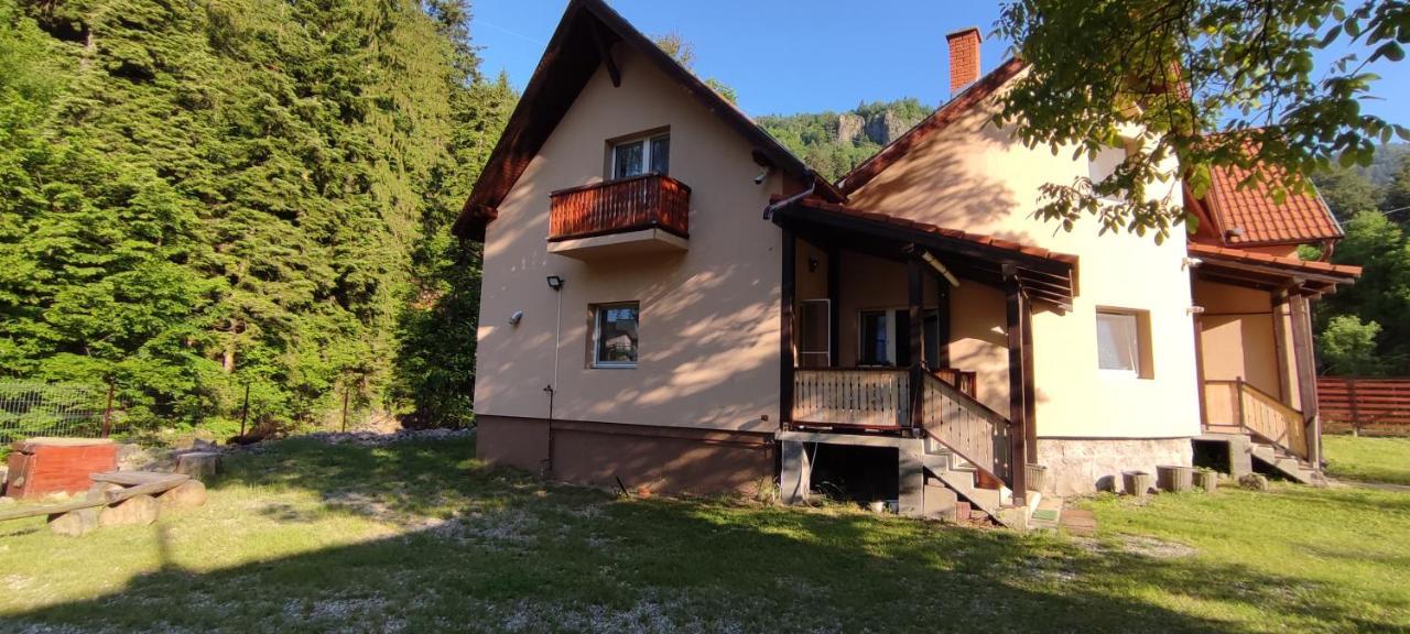 Olt-Part Vendeghaz Hotel BaileTusnad Buitenkant foto